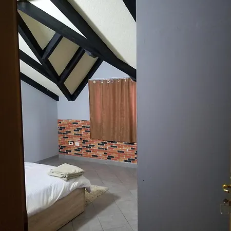 Bed & Breakfast Culaj Koplik
